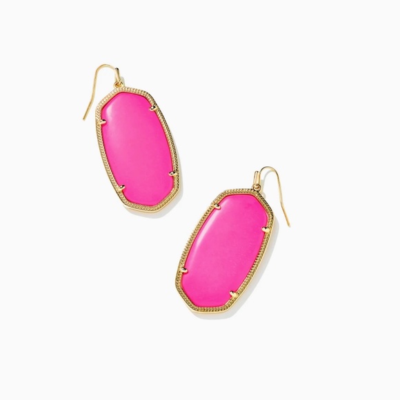 Kendra Scott Jewelry - Kendra Scott Danielle Gold Statement Earrings in Neon Pink Magnesite
